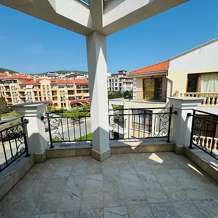 Apartment Horizon 33 'б'